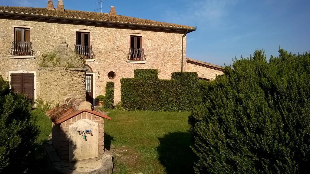 Agriturismo Il Poggiolo มอนเตเมราโน ภายนอก รูปภาพ