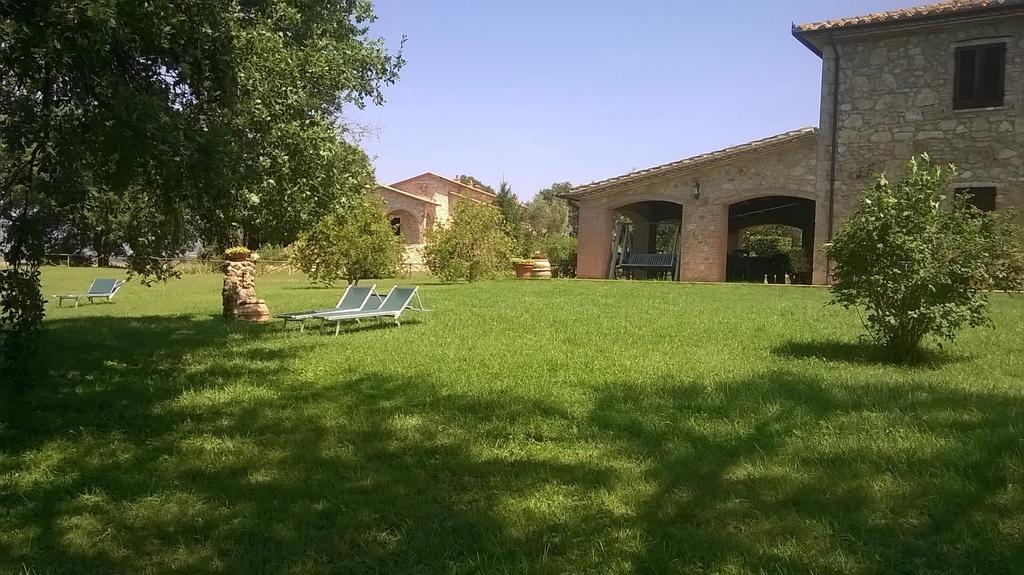 Agriturismo Il Poggiolo มอนเตเมราโน ภายนอก รูปภาพ
